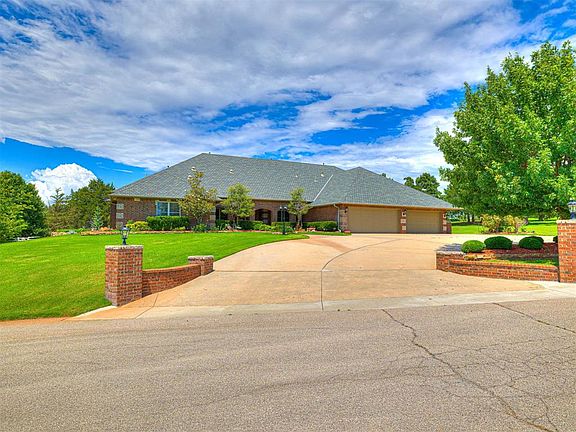 4th image of 20611 Deer Springs Cir