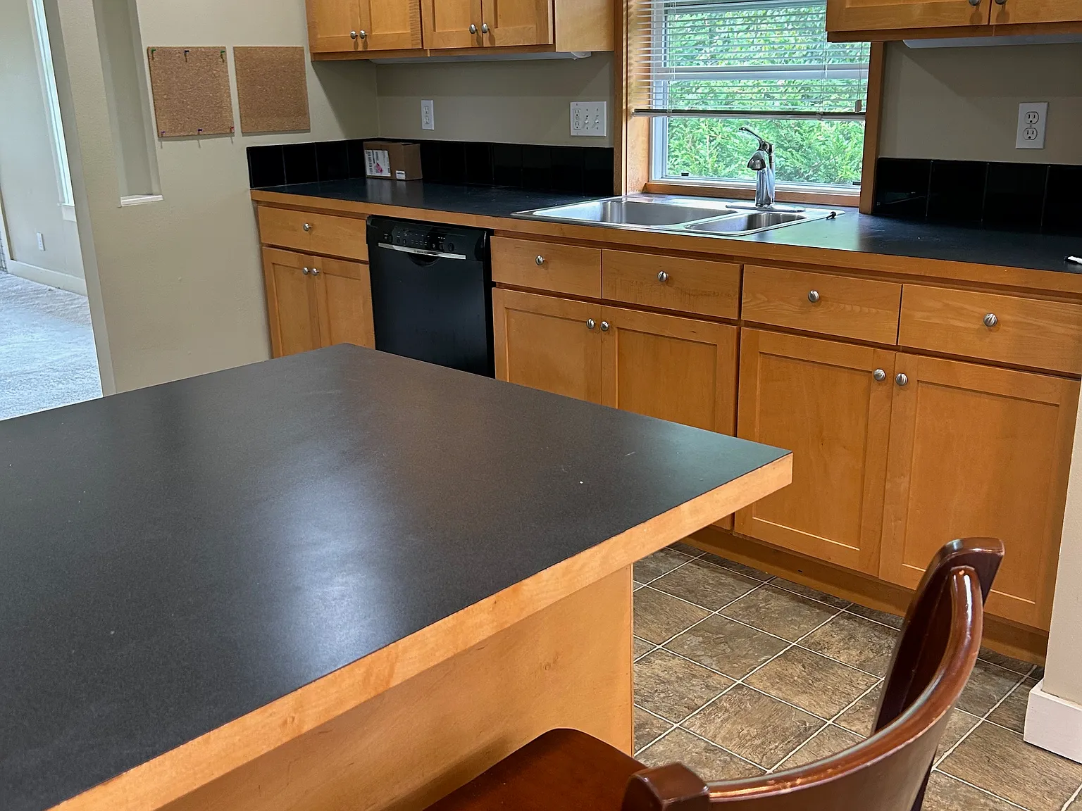 2 bed, 970 sqft, $2,800 — Photo 3