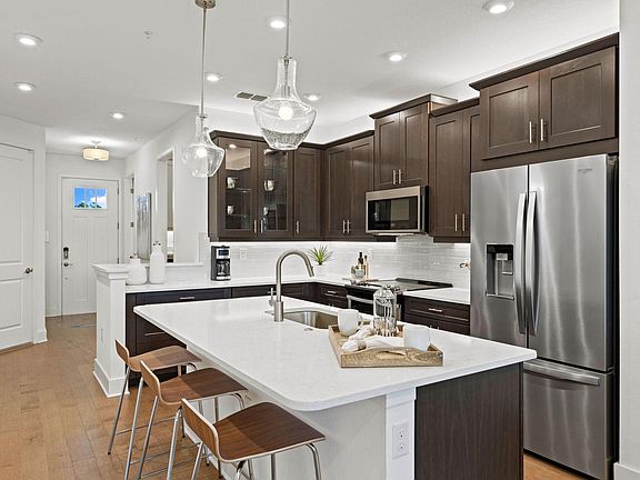 3rd image of 4572 Arboretum Cir Unit 101