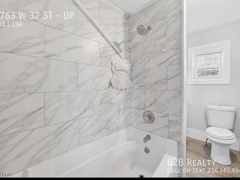 2763 W 32nd St #UP — Photo 3