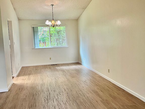 4th image of 1965 Woodtrail Dr