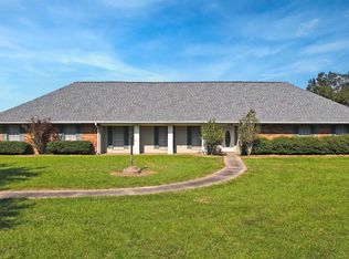 4029 Country Dr, Bourg, LA 70343