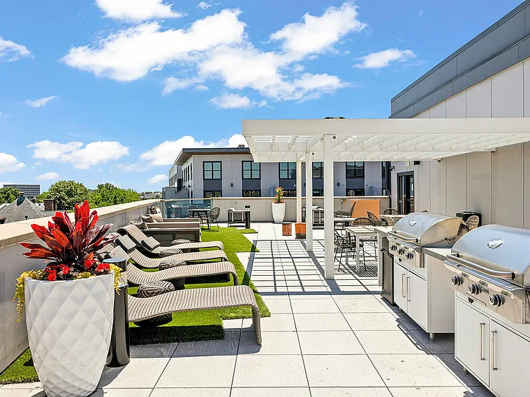 Roof Deck with Grills