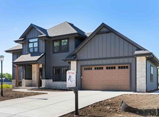 N66W21075 Sweet Clover DRIVE, Menomonee Falls, WI 53051