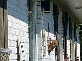 400 Hazel St, Calhoun, GA 30701