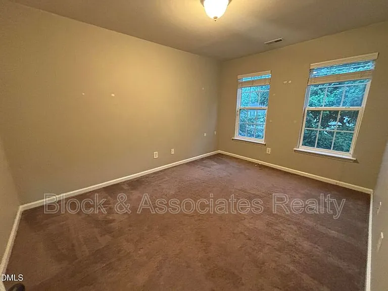 7252 Corvette Ct — Photo 57