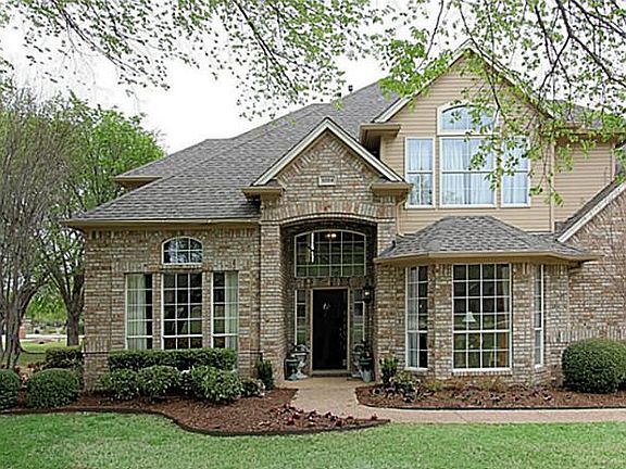 2nd image of 5004 Forest Hill Cir