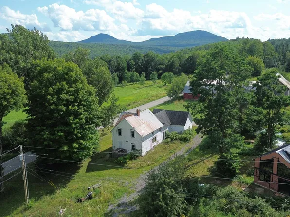 12 Baraw Road, Lowell, VT 05847