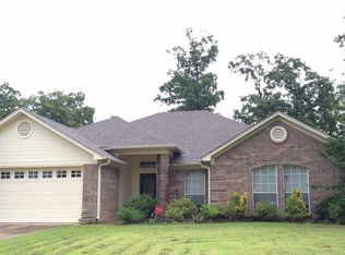 5906 Forest Bend Ln, Texarkana, AR 71854