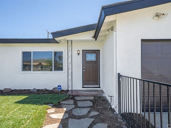 5th image of 12152 Marigold Ave