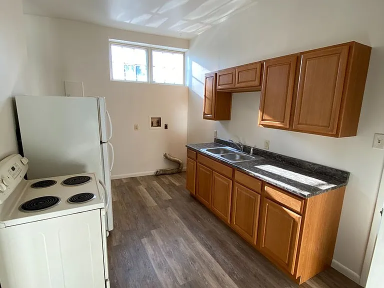 601 Manor St #603 — Photo 6