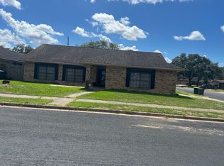 201 Taos Dr, Victoria, TX 77904