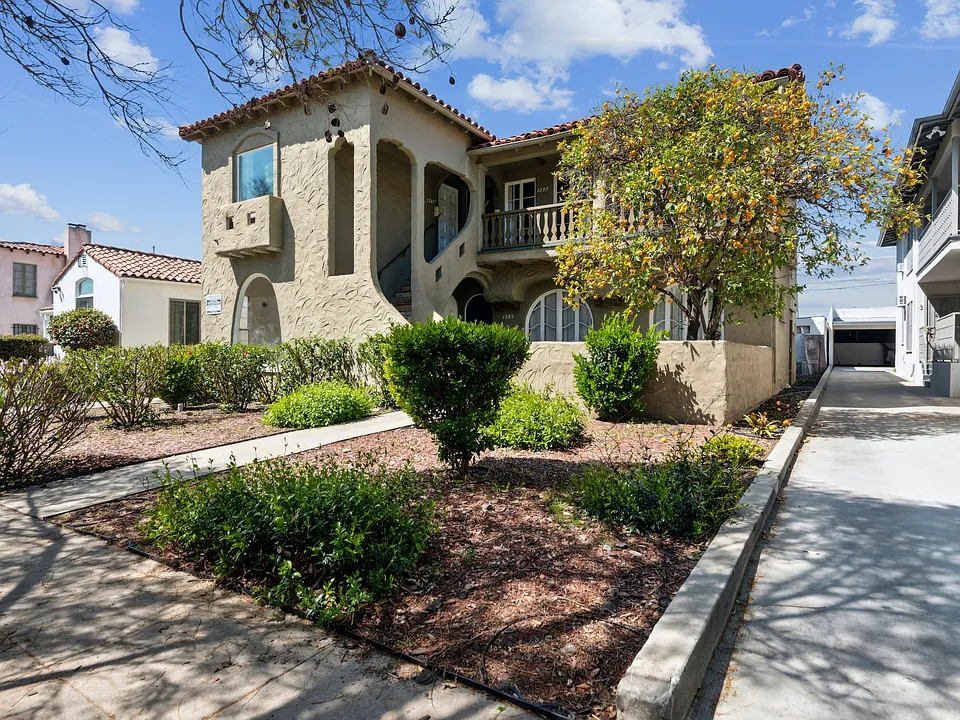1285 S Cloverdale Ave