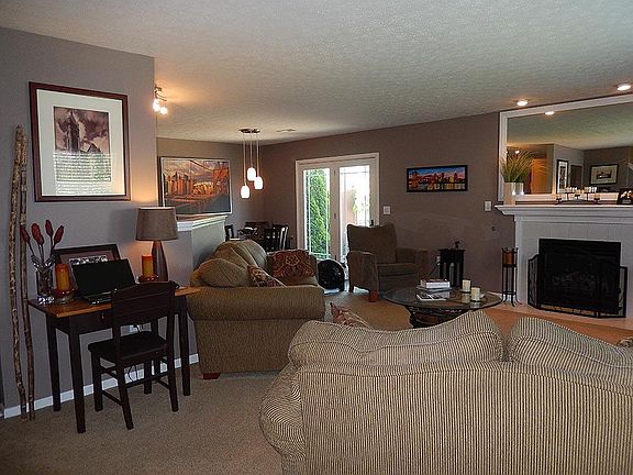 4th image of 7680 Hillsdowne Cir