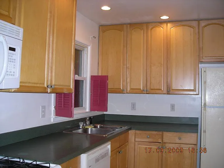 4419 Kentmore Dr — Photo 6