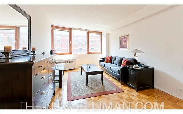 Rented by Douglas Elliman | media 14