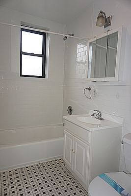 4th image of 711 Ocean Ave #42