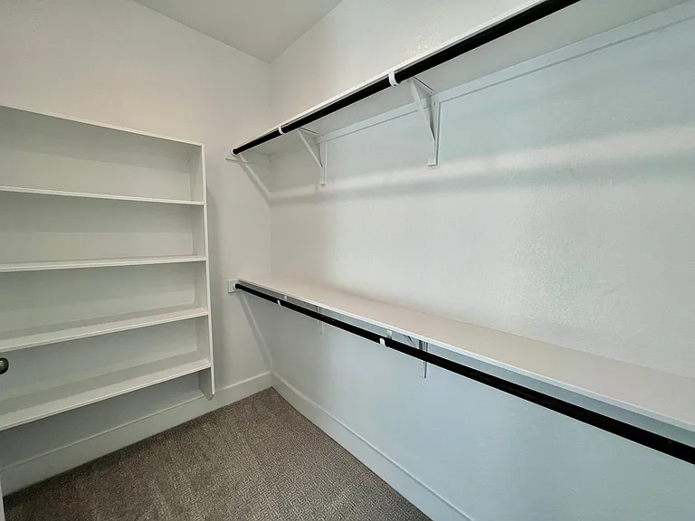 120 Green Knoll Ln — Photo 35