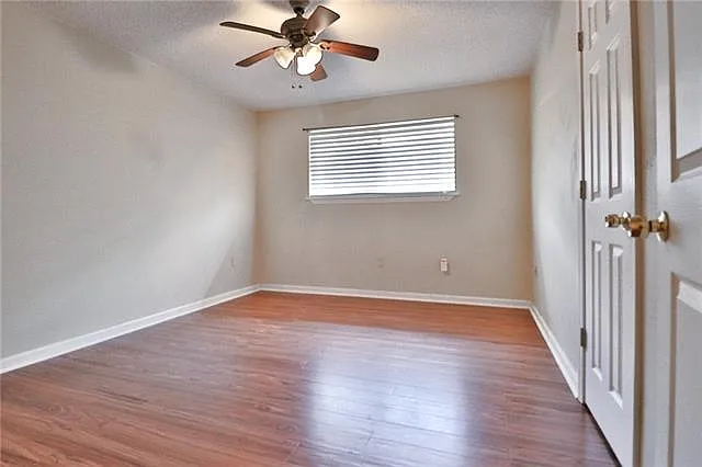 4643 Camelot Dr — Photo 11
