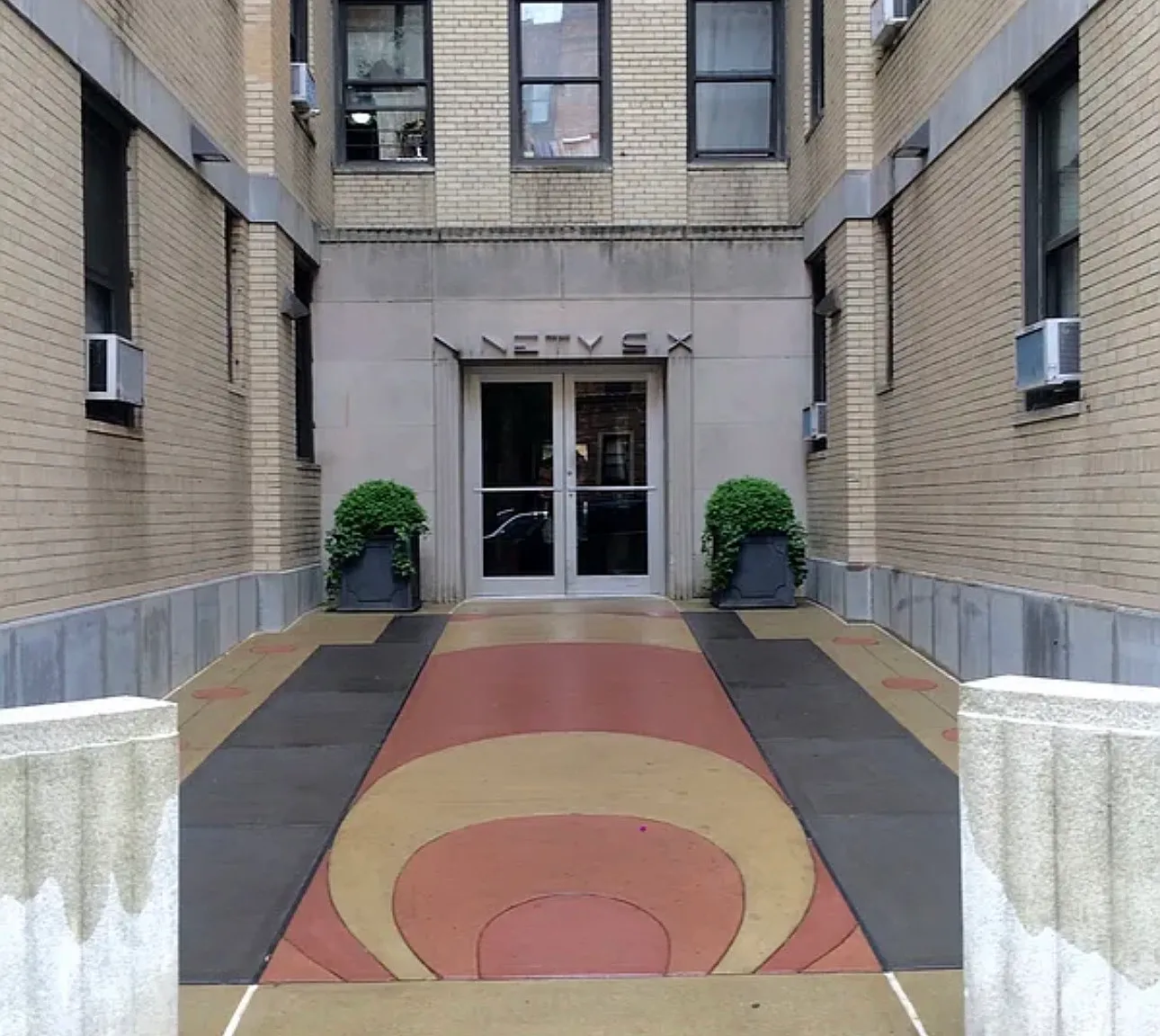 96 Arden Street — Photo 2