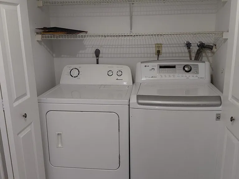 1947 Discovery Cir E — Photo 14