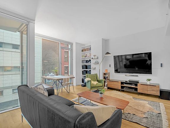 2nd image of 50 Franklin St APT 3B