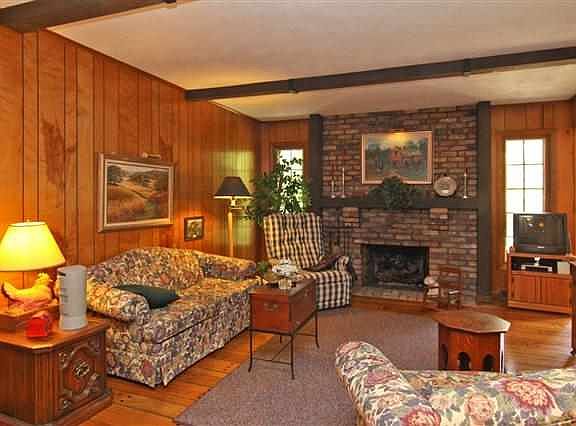 3rd image of 11521 103rd Avenue Ct