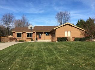 7047 Magnolia Dr, Jenison, MI 49428