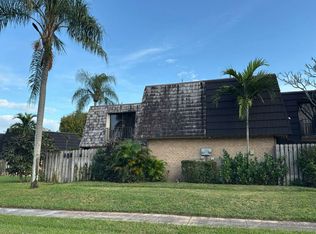 178 Woodland Rd, Palm Springs, FL 33461