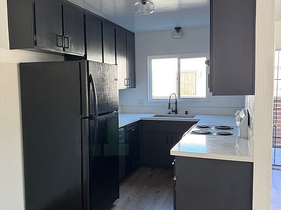 4th image of 705 Windsor Ct Unit 2