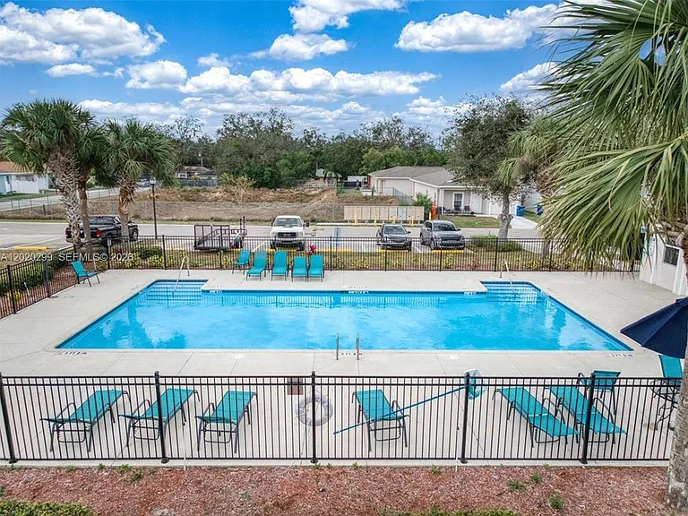 1450 Las Villas Blvd — Photo 15