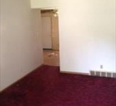 3rd image of 1336 E 84th St