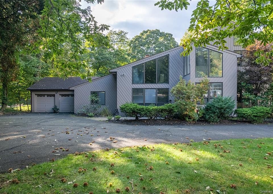 207 Spook Rock Road, Suffern, NY 10901 Zillow