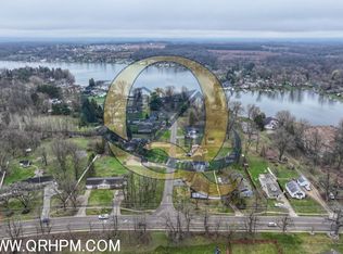 921 Byram Lake Dr, Linden, MI 48451
