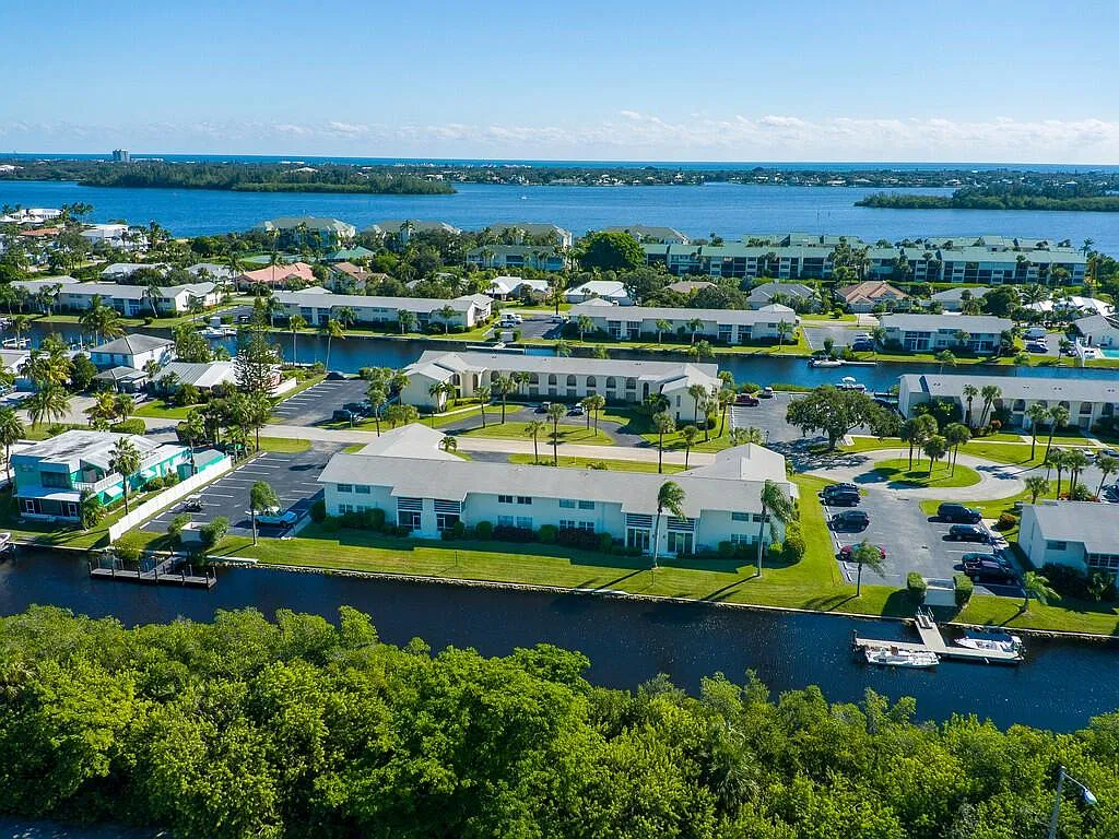 1845 Robalo Dr — Photo 1