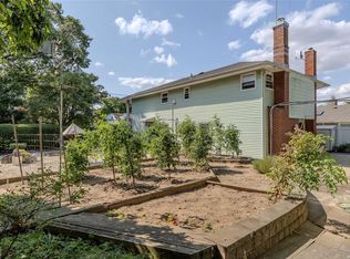 518 Church Ave, Woodmere, NY 11598