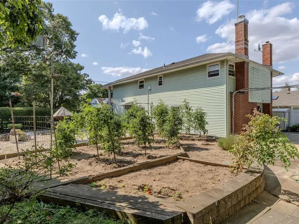 518 Church Avenue, Woodmere, NY 11598