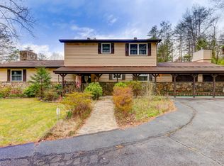 3781 Dollys Dr, Sevierville, TN 37876
