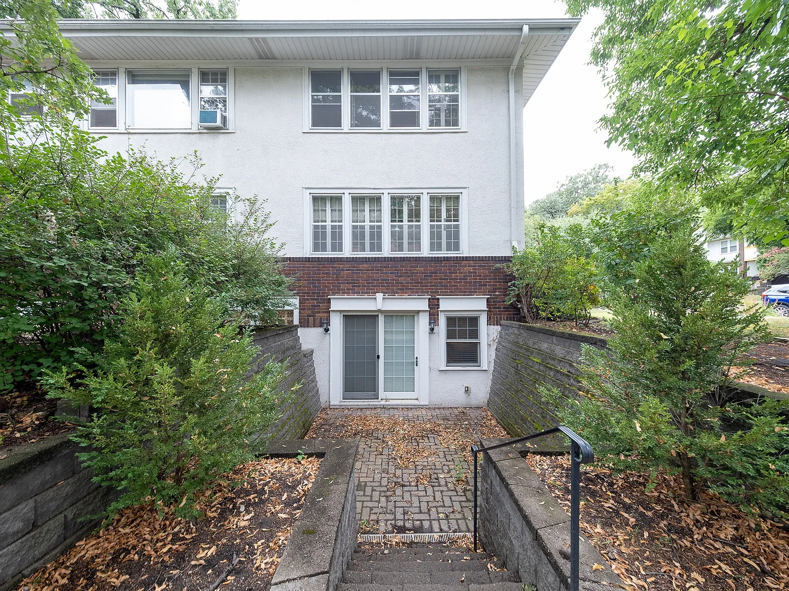 Holmes Avenue South, Minneapolis (3401) MJ MG2 - 3 — Photo 2