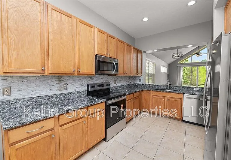 30816 Pumpkin Ridge Dr — Photo 4
