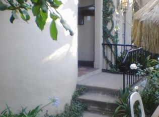 6040A Graciosa Dr, Los Angeles, CA 90068