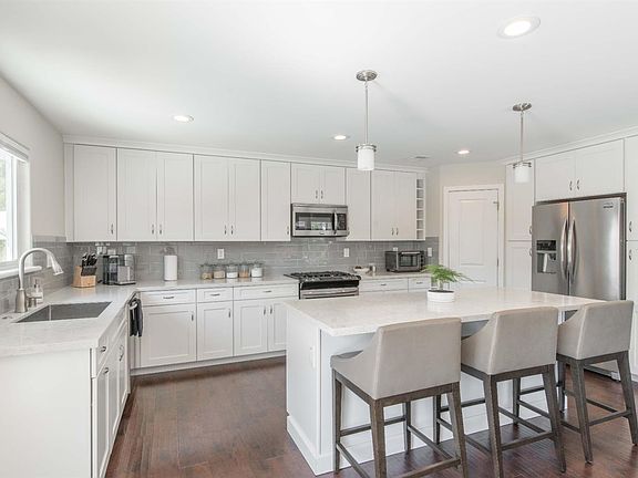 5th image of 5716 Fair Oaks Blvd