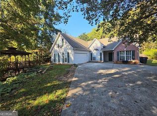 945 Spring Ives Dr, Lawrenceville, GA 30043