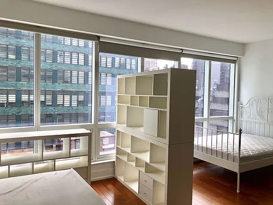 Rented by Compass | media 18