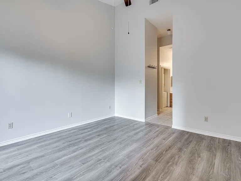 1908 San Antonio St #306 — Photo 22