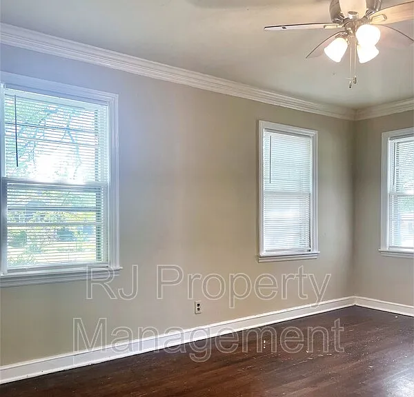 732 S Greer St — Photo 9