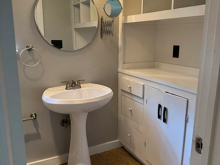 5201 Suburban Dr — Photo 14