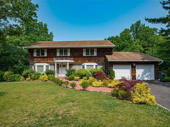 19 Durham Drive, Dix Hills, NY 11746