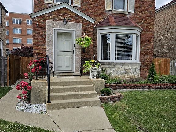 2nd image of 2910 N Neva Ave