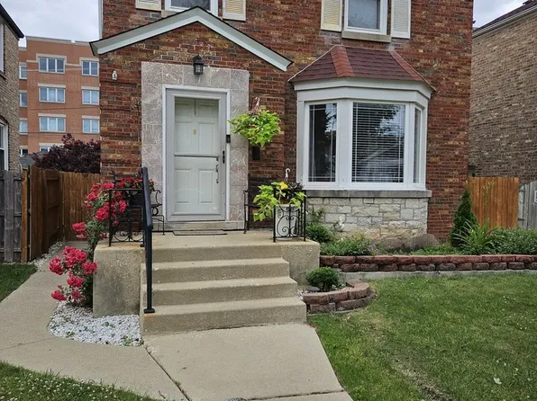 2910 N Neva Ave, Chicago, IL 60634